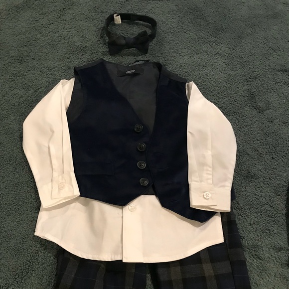 Four-piece Nautica infant suit - Picture 1 of 1